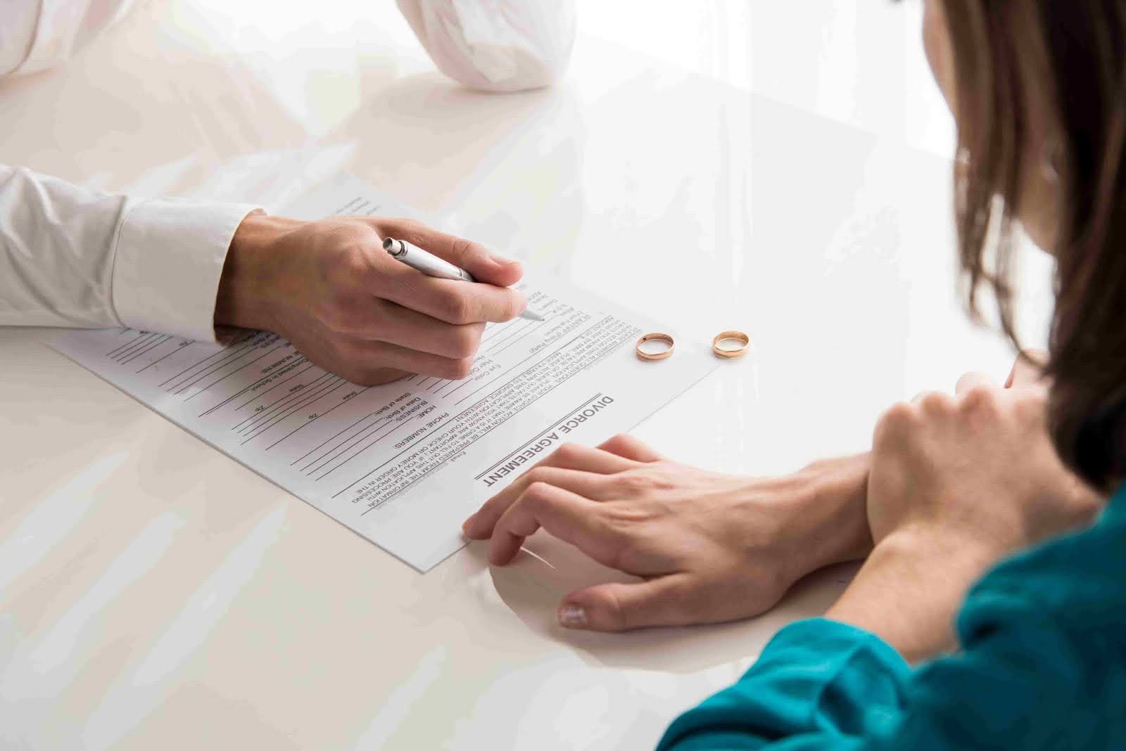 Handling Ancillary Matters In Divorce: What To Expect